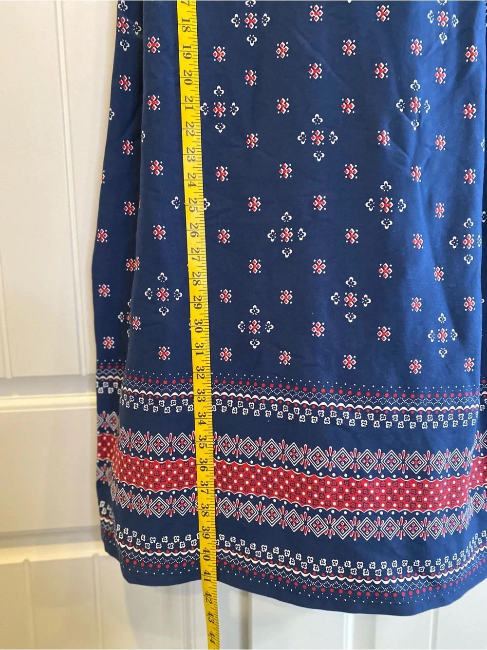 Sleeveless Navy Printed Shift Dress with Red Accents - Picture 9 of 11